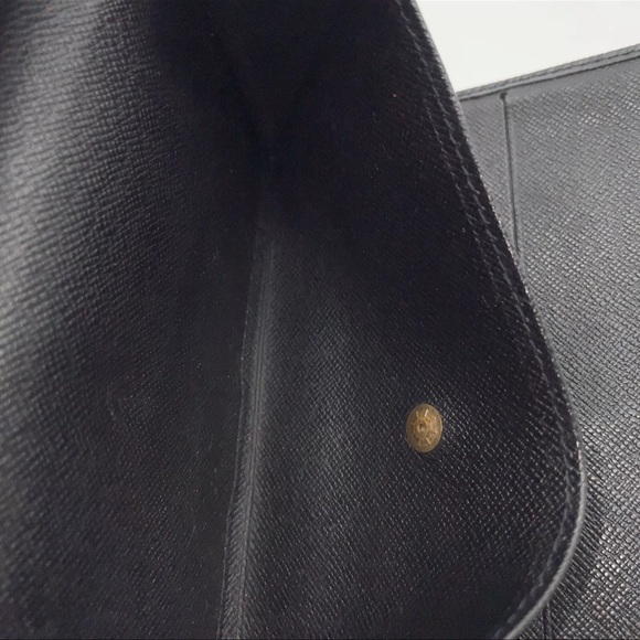AUTH LOUIS VUITTON Black Epi Portefeiulle Sarah Wallet - Picture 9 of 13